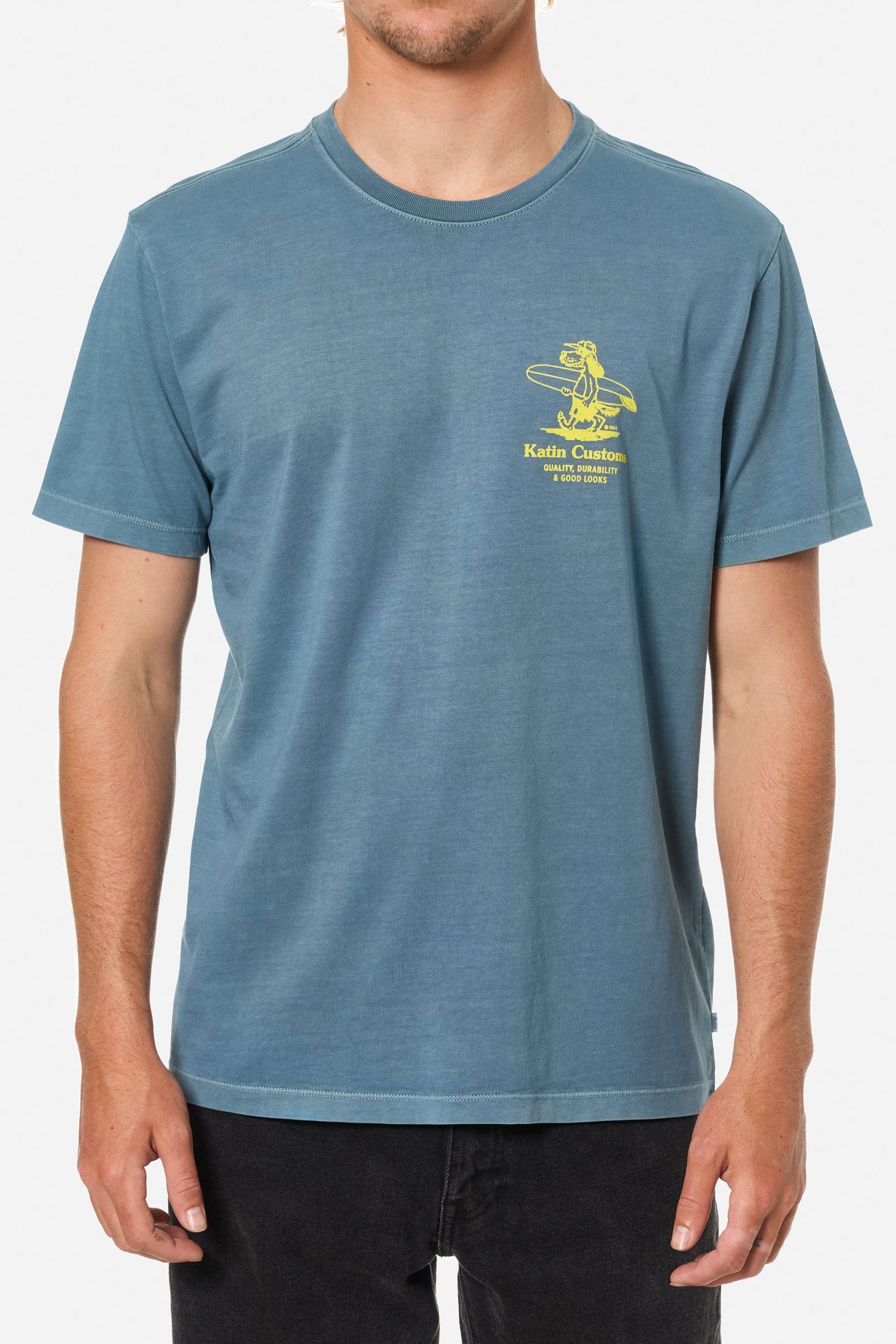 Aviator Blue 2 Camiseta Katin Lou Tee hombre algodón orgánico con gráfico personalizado inspirado en los años 70