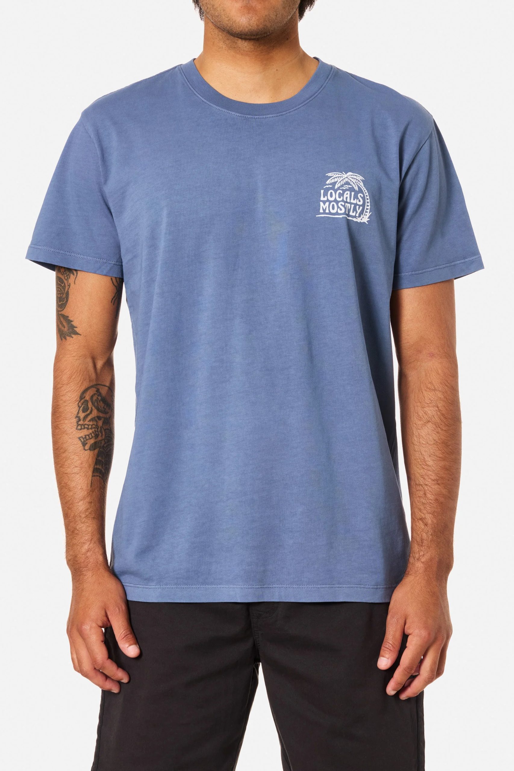 Blue Dye 2 Camiseta Katin Locals Tee hombre algodón orgánico con teñido personalizado y estilo surf