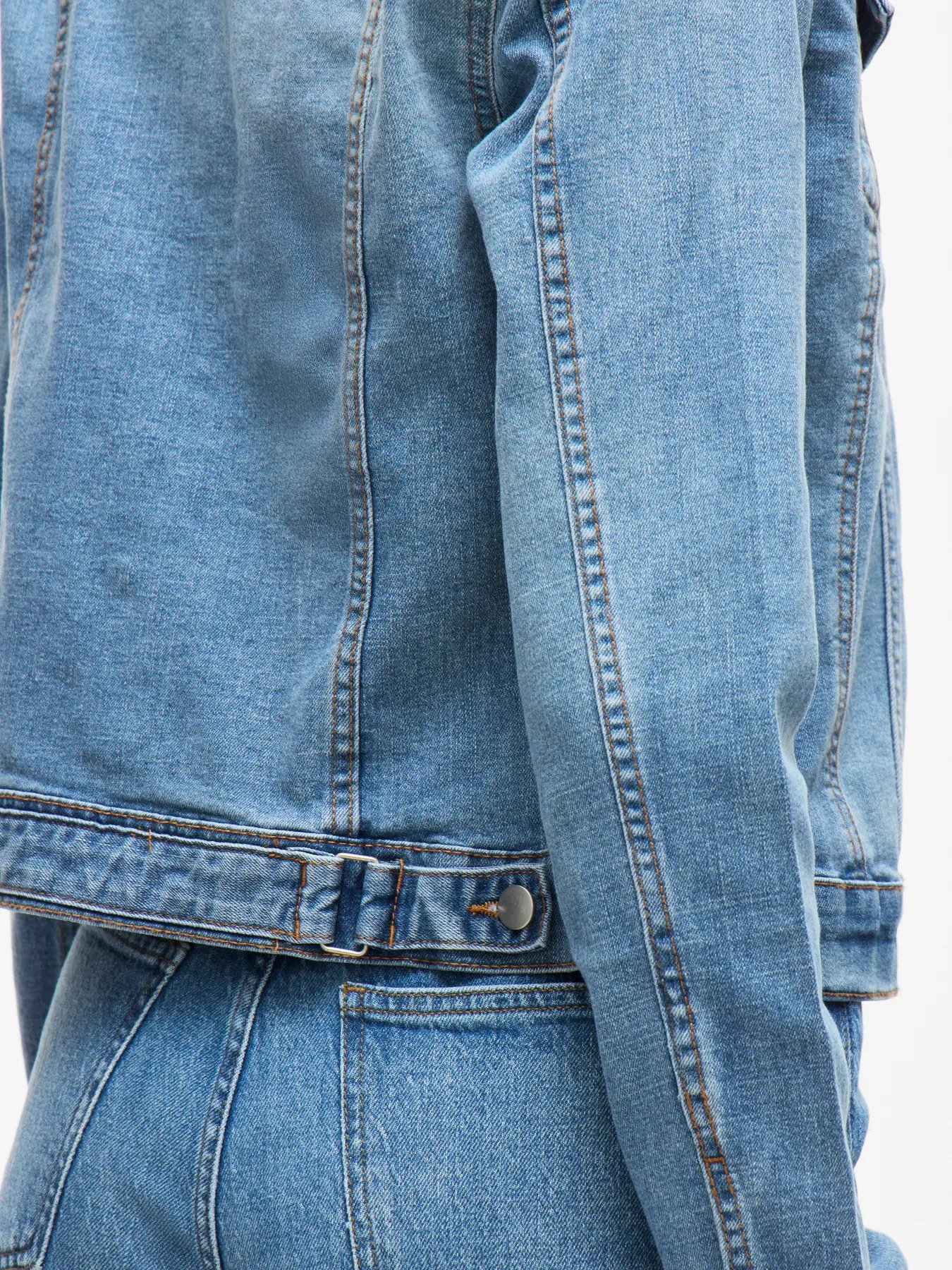 Light Blue Denim 4 Chaqueta vaquera mujer denim VILA Detalle botones y bolsillos chaqueta va