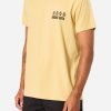 Mustard 3 Camiseta Katin Porto Tee hombre algodón orgánico con diseño surf vintage