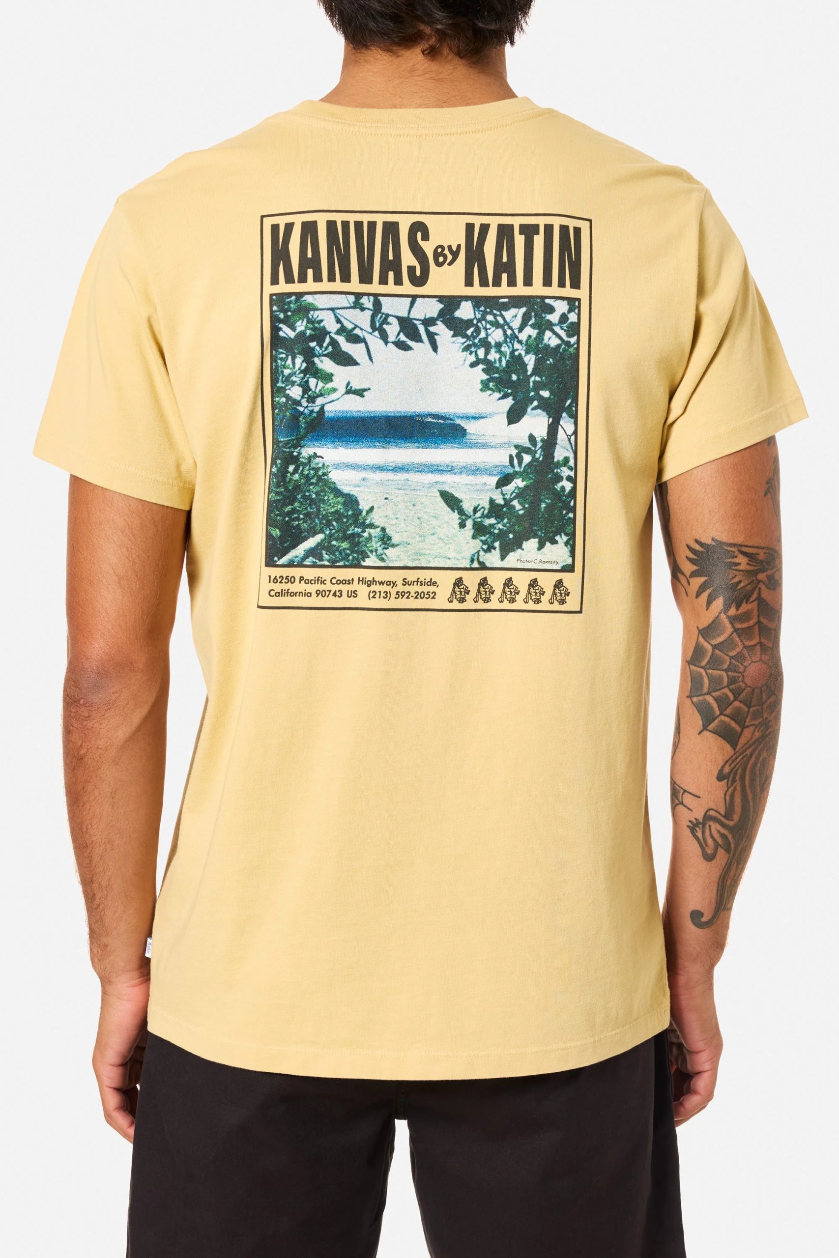 Mustard 4 Camiseta Katin Porto Tee hombre algodón orgánico con diseño surf vintage