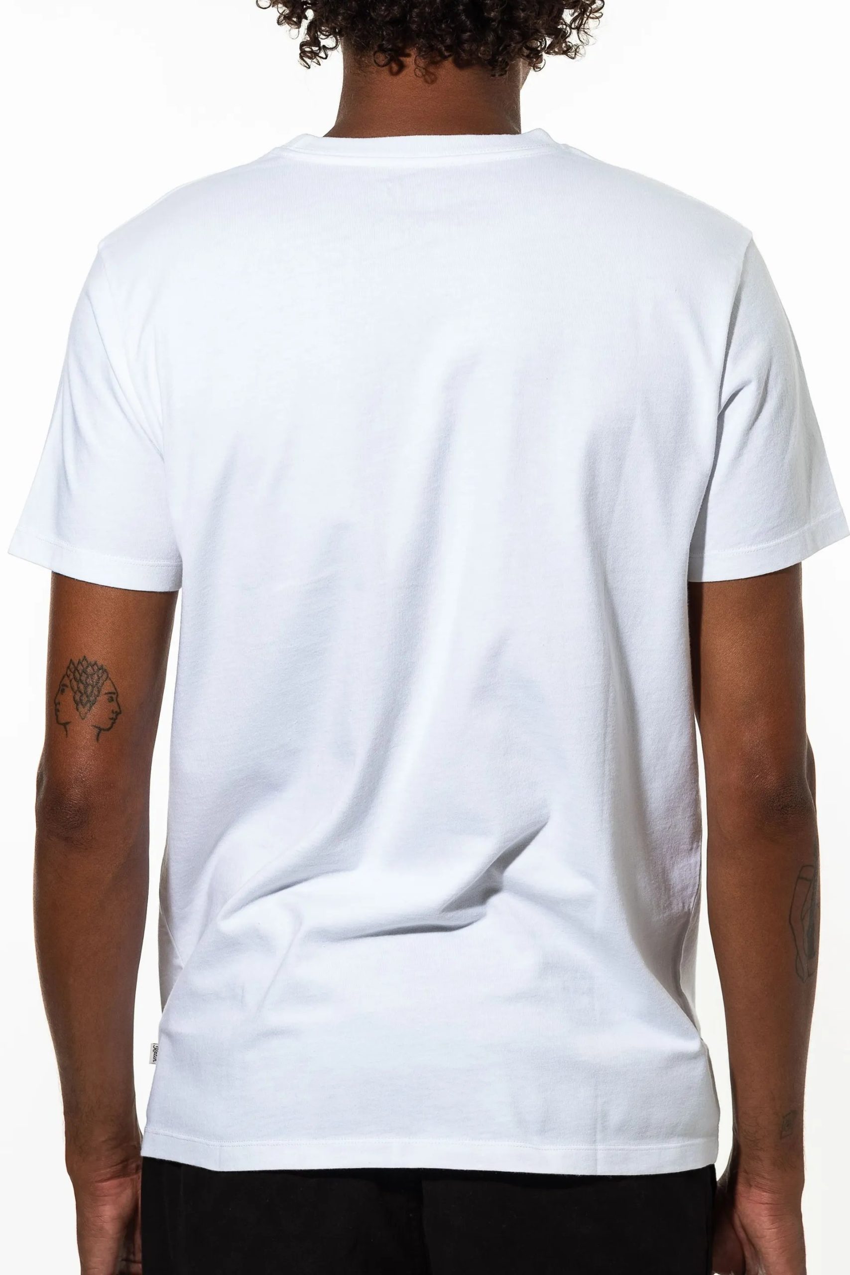 White 3 Camiseta Katin Base Tee hombre algodón orgánico